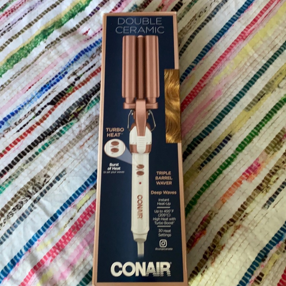 Brand new still in box Conair triple waver